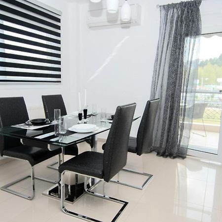 Mistral Luxury Living Aparthotel Néa Péramos Εξωτερικό φωτογραφία