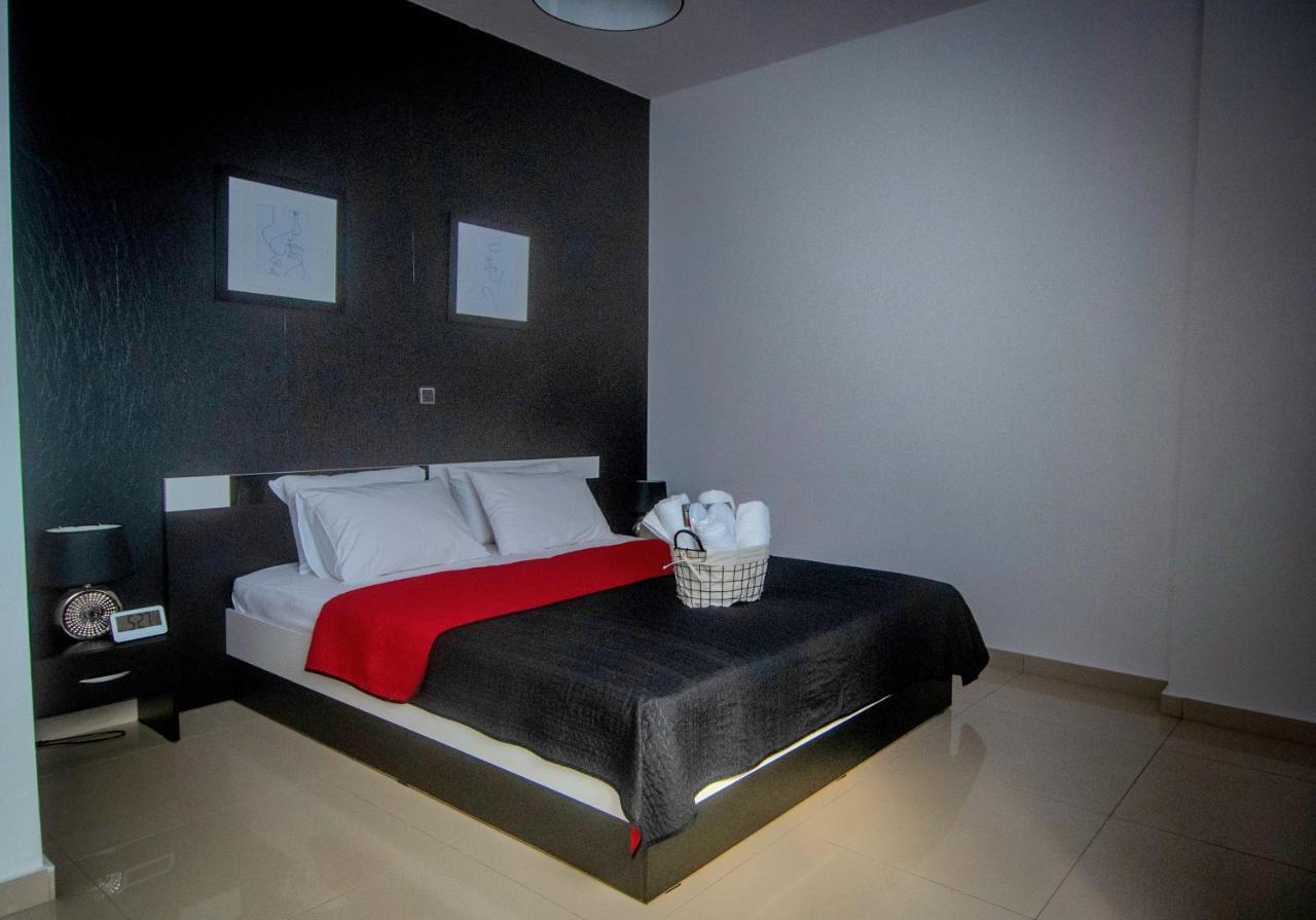 Mistral Luxury Living Aparthotel Néa Péramos Εξωτερικό φωτογραφία